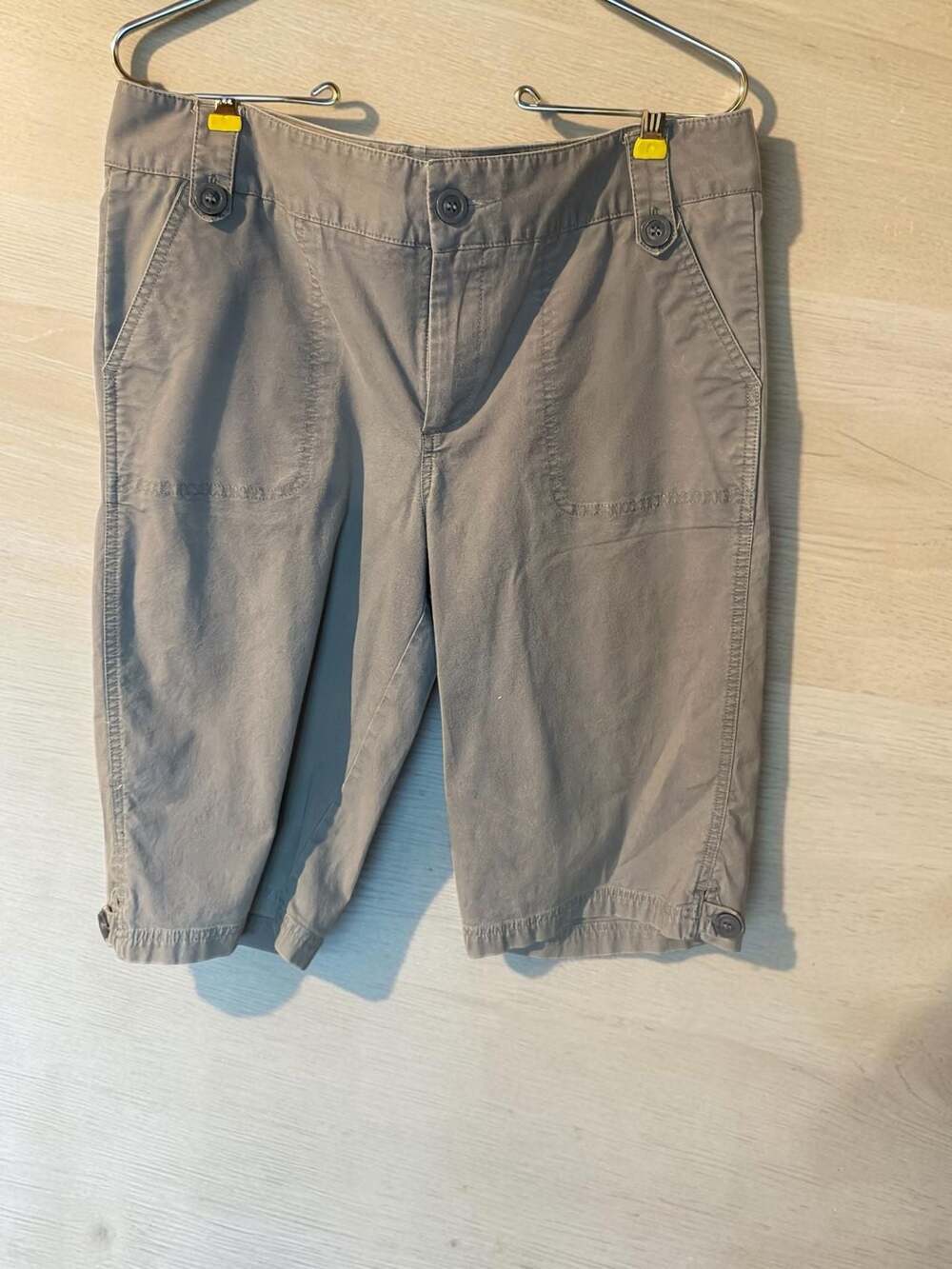 Dockers Collection Favorite Fit Gray Cargo Bermuda Shorts Size 10